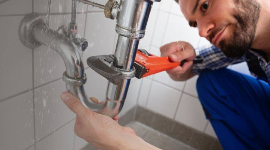 Expert burst pipe repair services in Westmoreland, KS